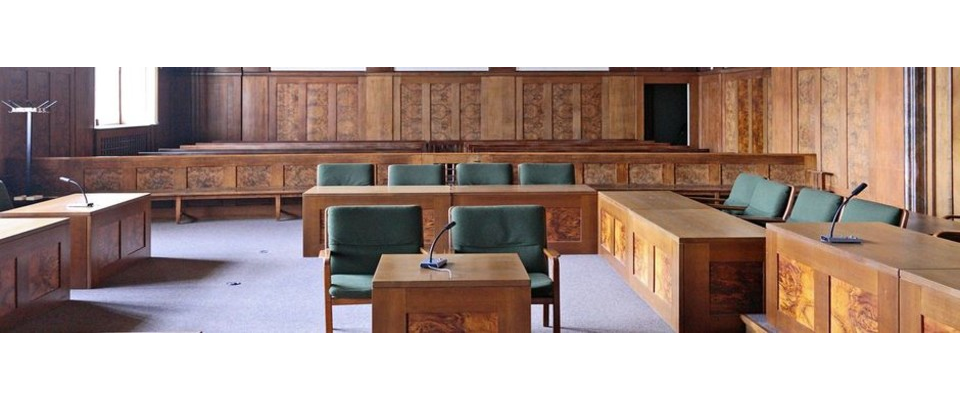 Sitzungssaal_LG_neu_940x260