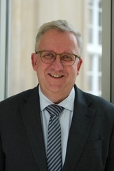 Herr Klaus Müller